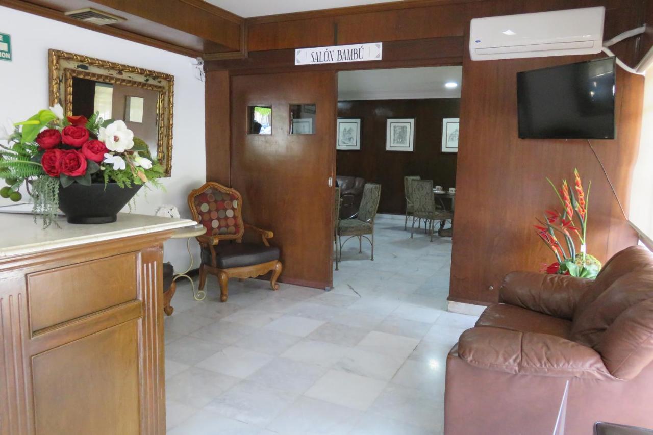 Hotel Huizache Σαλτίγιο Εξωτερικό φωτογραφία